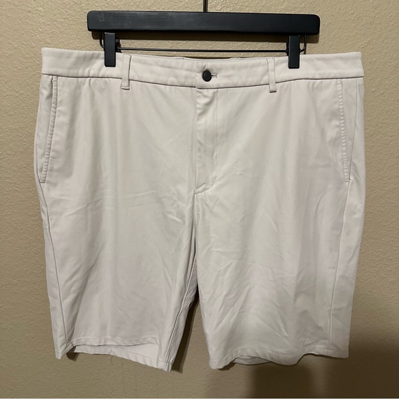 johnnie-O Other - Johnnie-O Prep Performance Khaki Chino Shorts